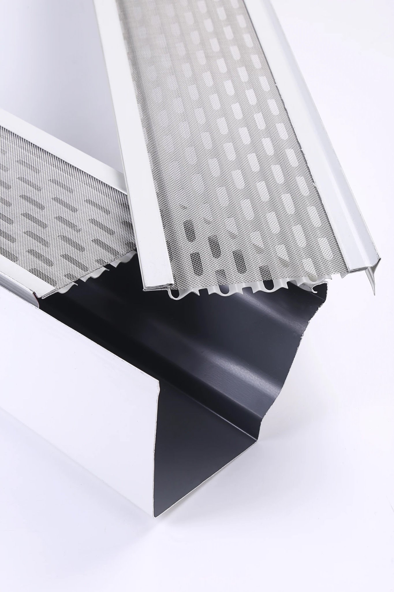 gutter guards skyluxe construction in Suffolk County, NY