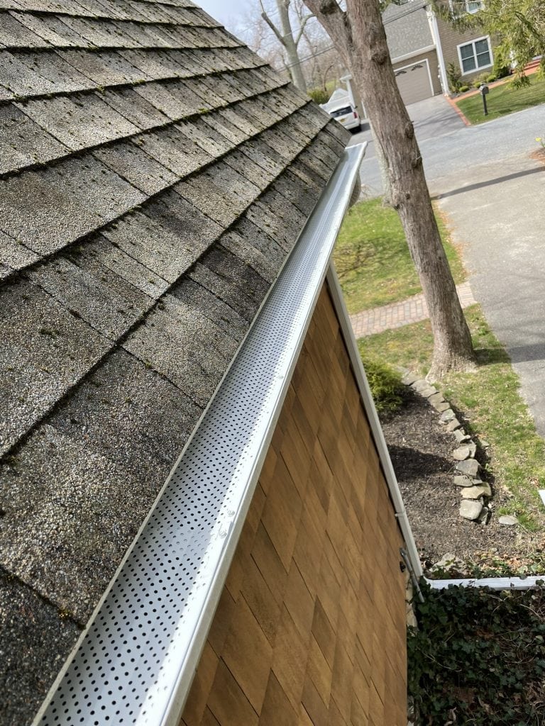 SkyLuxe Construction offers top-tier gutter installation in Suffolk County, NY, designed to protect your property from water damage and improve curb appeal